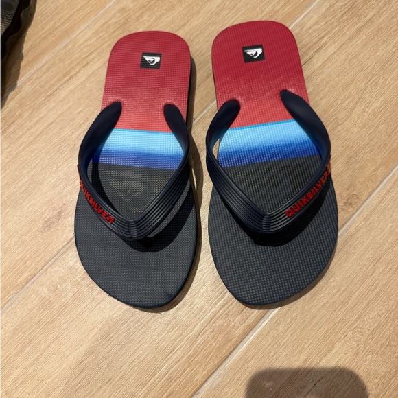 Quiksilver Kids Red and Black Flip Flops - Picture 1 of 2